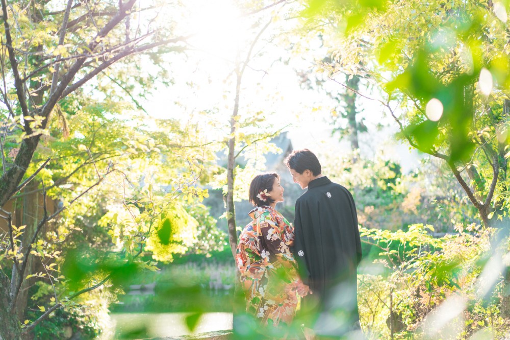 梅宮大社にて、和装前撮りの写真。