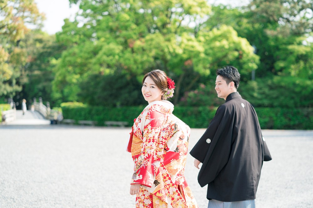 和装前撮りを楽しんでいるお写真。京都前撮り美翔苑より