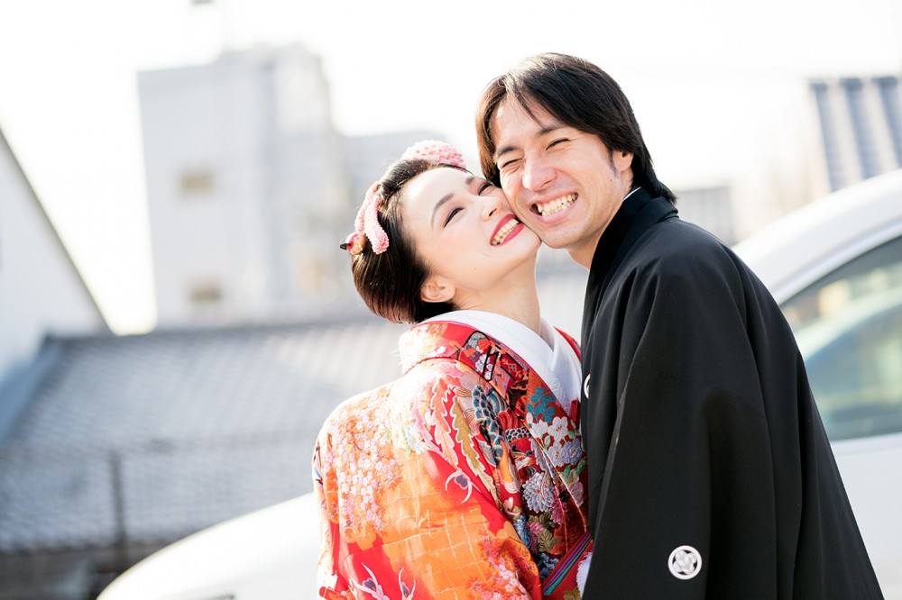 笑顔が最高な新郎新婦