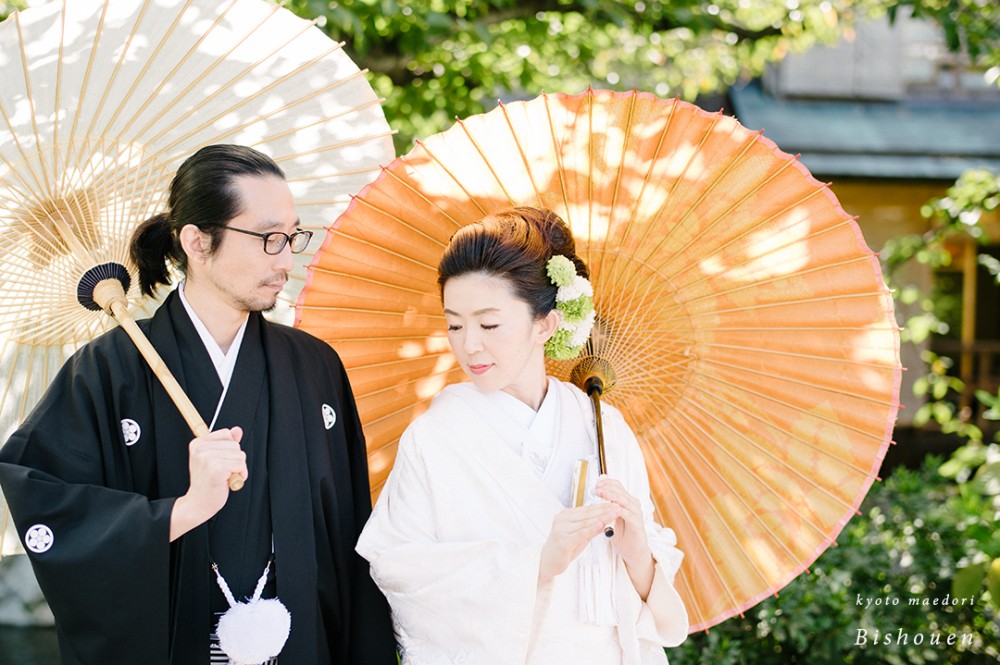 白無垢と黒紋付
