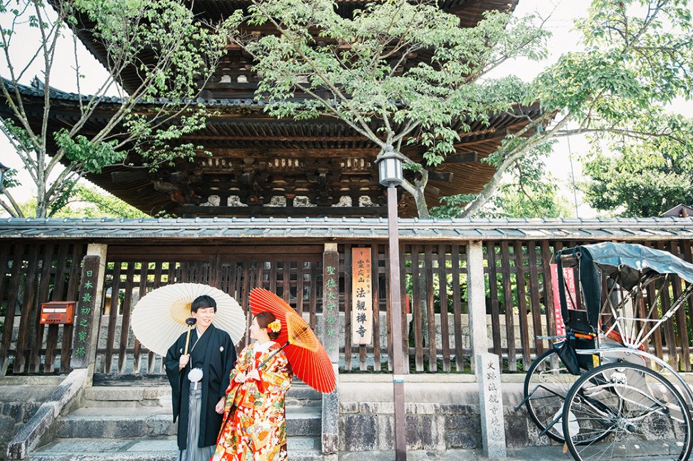 京都は八坂の塔の下での一枚